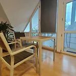 Split Crib | Apartment *